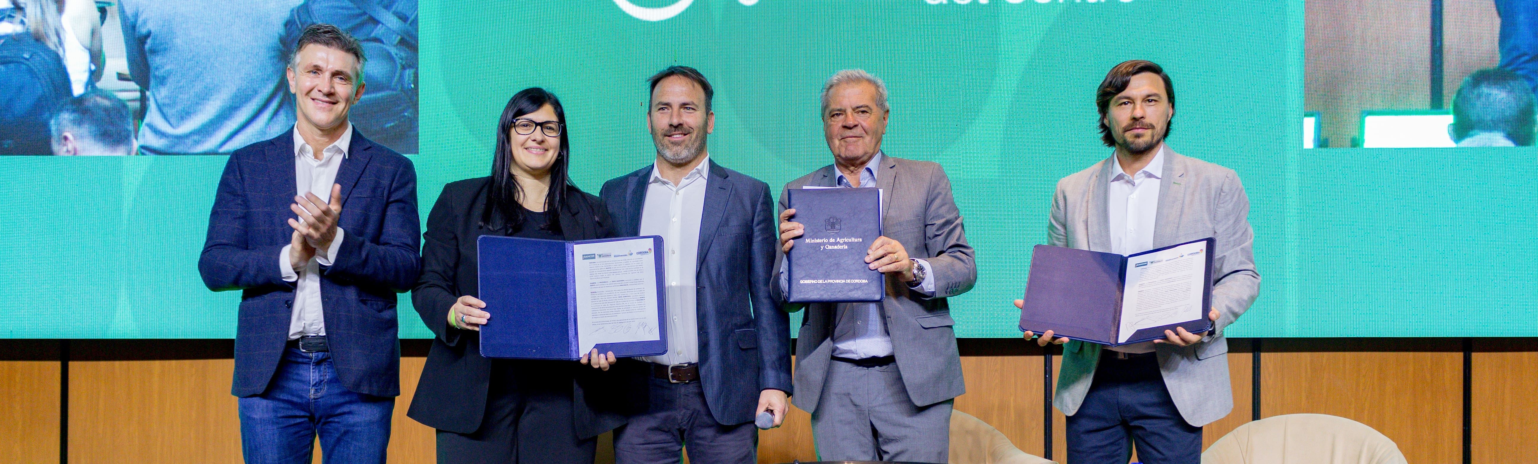Bancor acompañó al sector agroindustrial con financiamiento en la Expo Ganadera del Centro