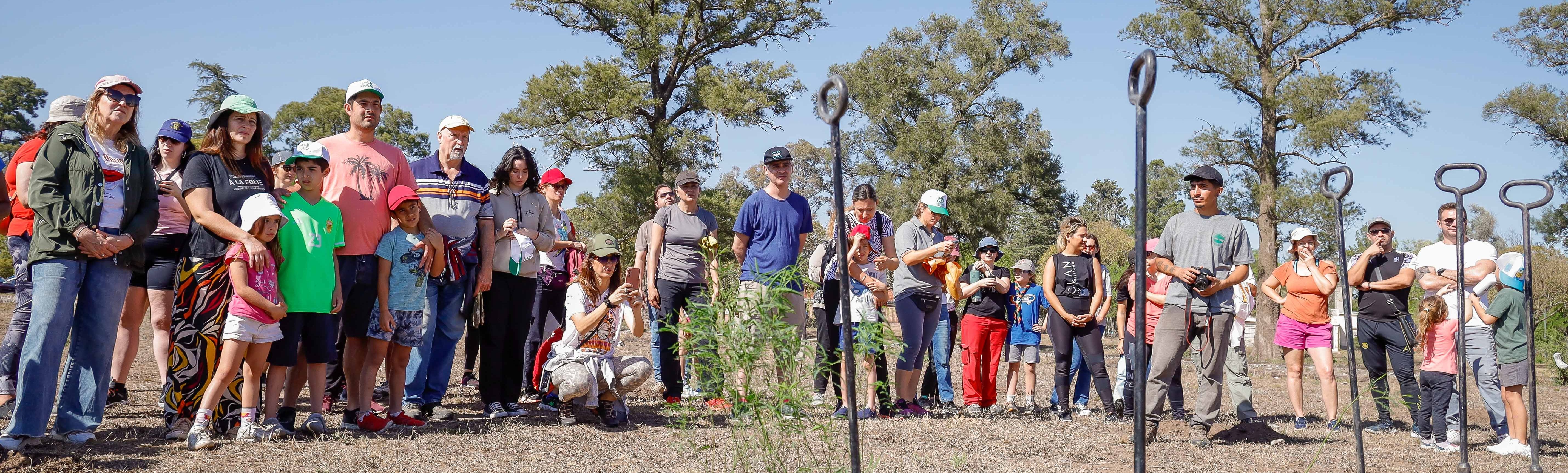 La comunidad de BANCOR plantó 2500 árboles nativos en la estación ferroviaria de Toledo