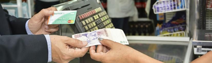 Aumentó un 380 % el dinero que los cordobeses retiran de comercios con tarjeta de débito