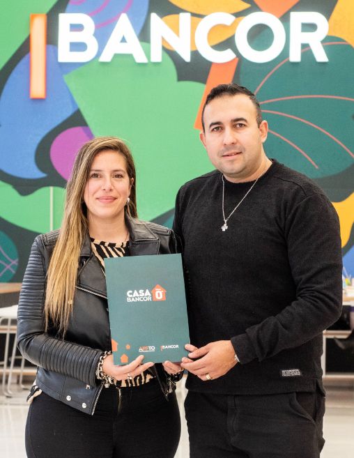 Maxi y Carla Casa Bancor