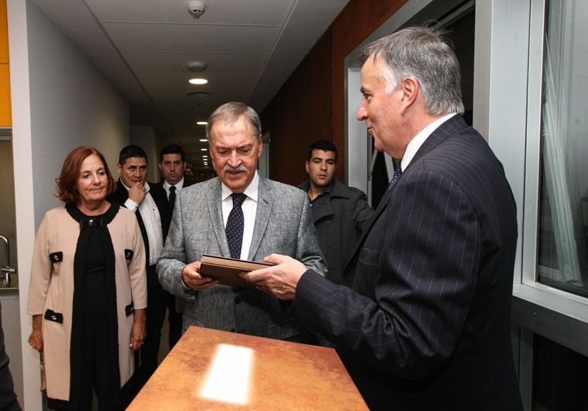 Entrega libro Bancor