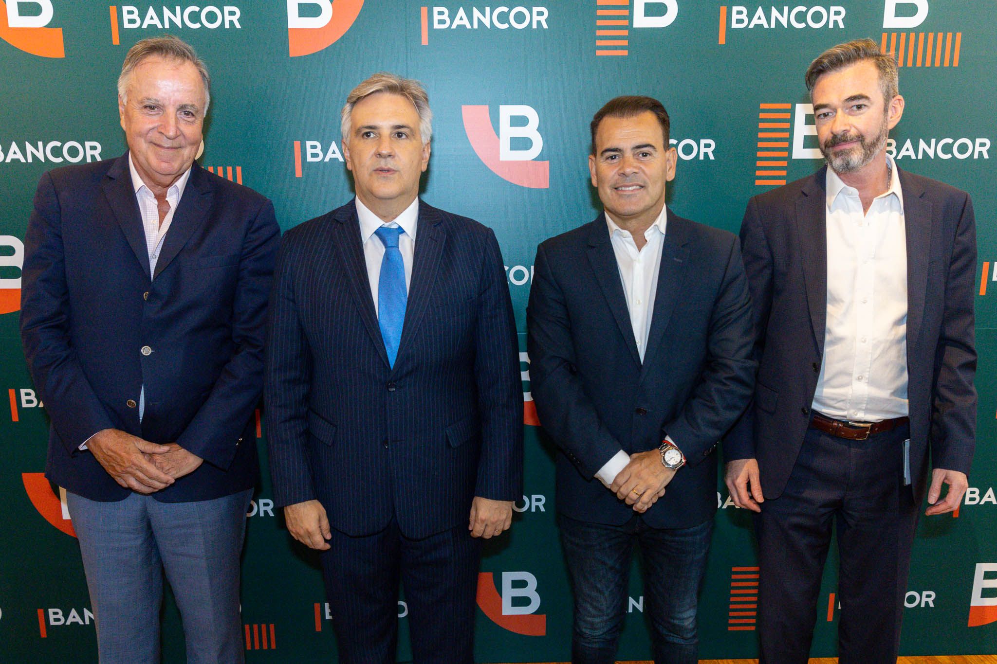 BANCOR financiará a Tasa 0% la compra de autos a titulares de licencias de taxis y remises para 2023