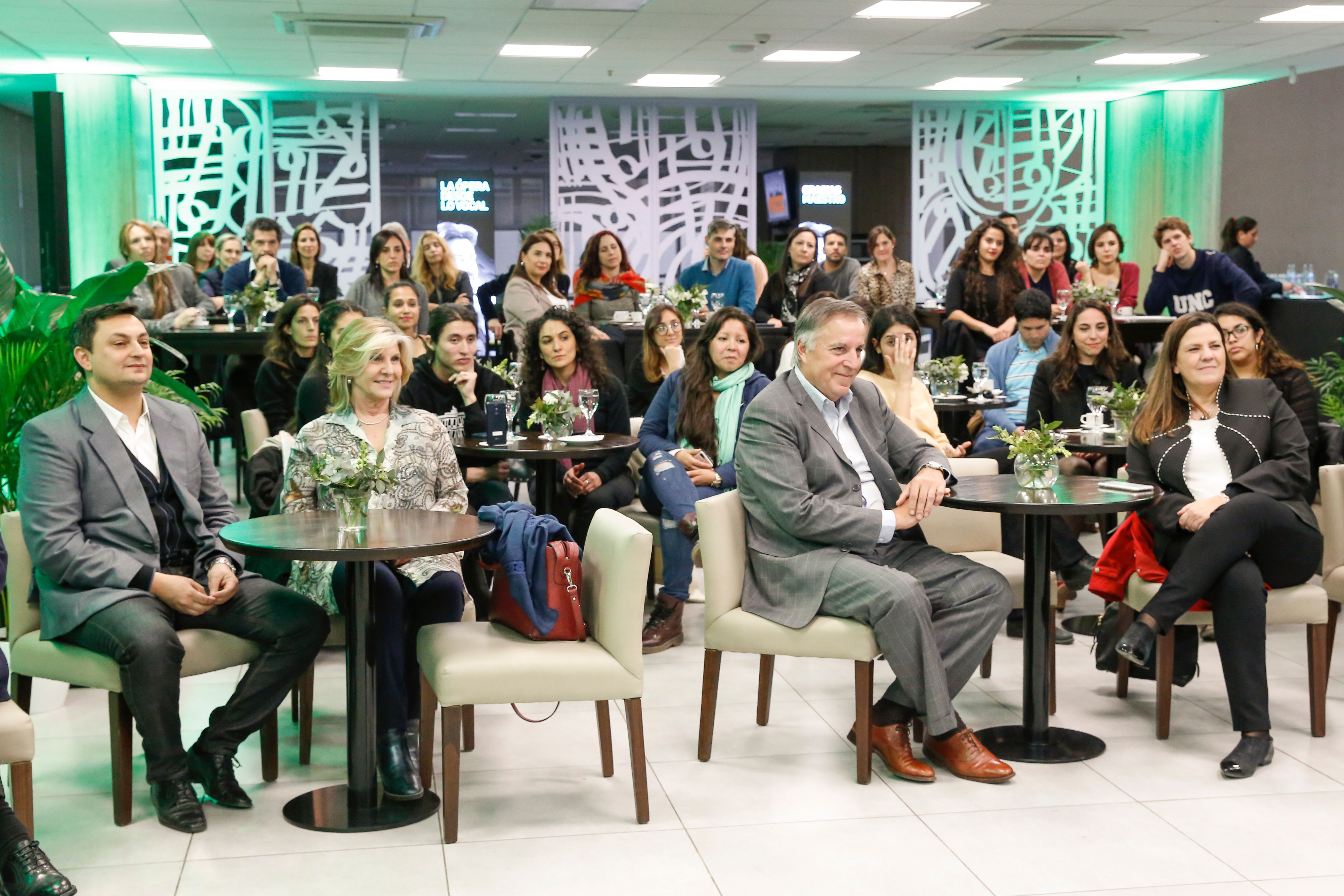 Marcelo Álvarez charla en Bancor