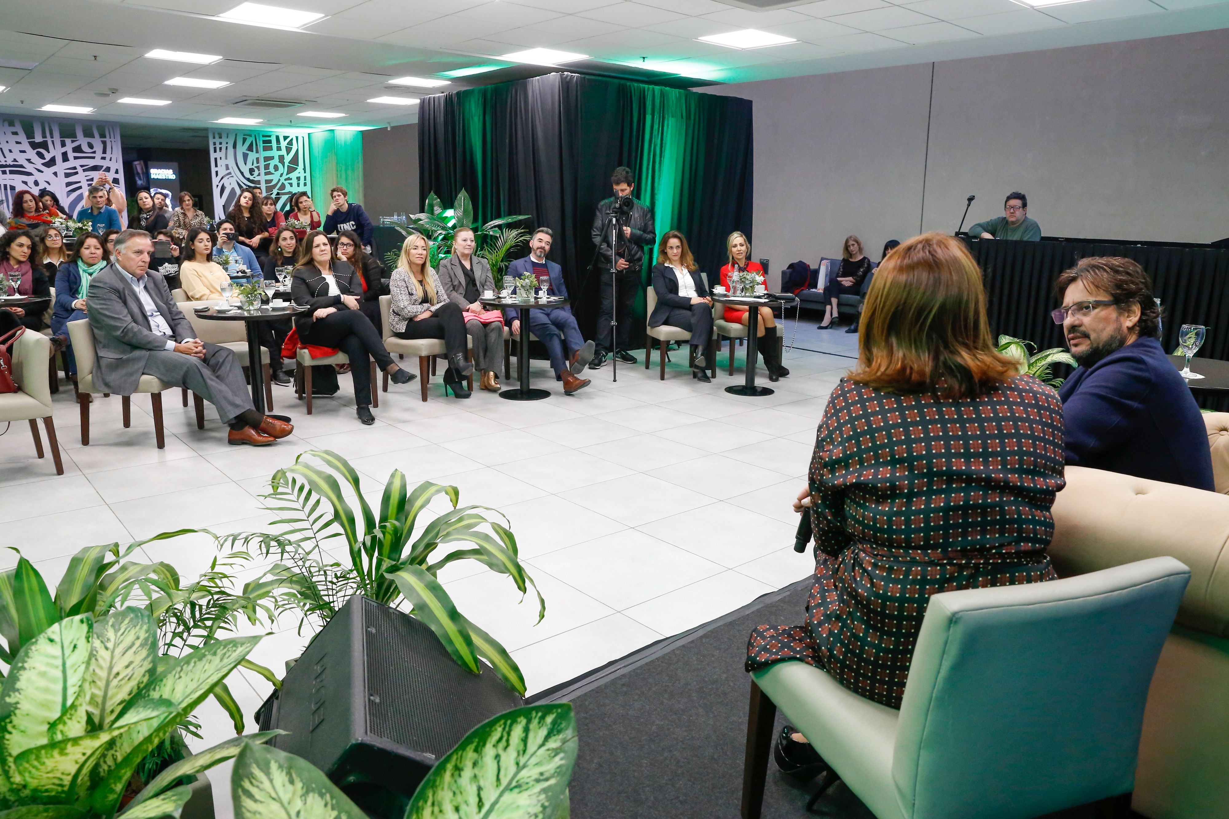 Marcelo Álvarez charla en Bancor