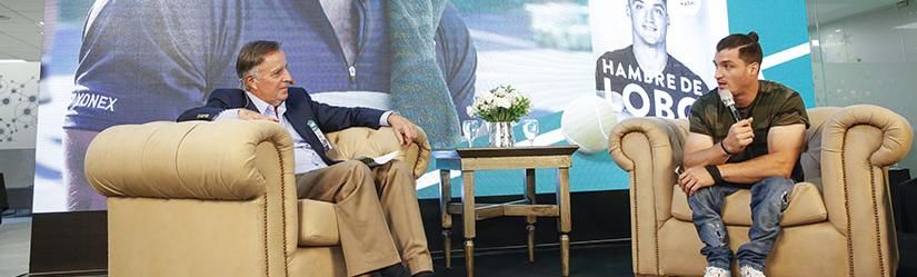 El tenista Gusti Fernández presentó su biografía en Bancor