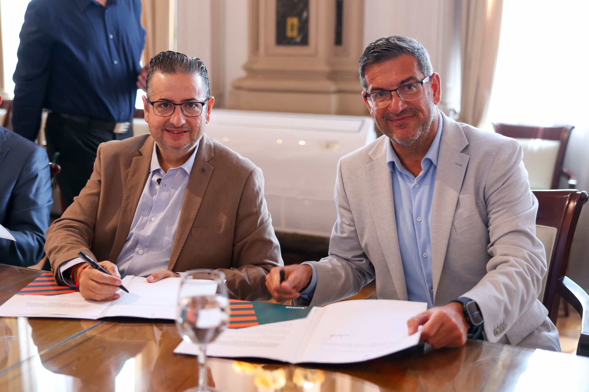 Bancor firmó un acuerdo de colaboración con las federaciones de cooperativas y mutuales de Córdoba